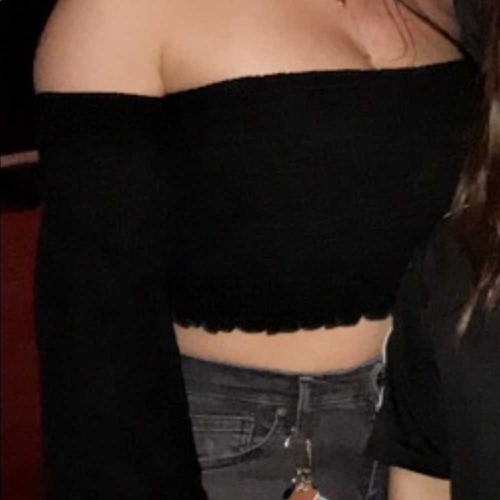 Cropped Top - Picture 3 of 4